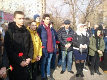 Митинг у памятника Сергея Молодова