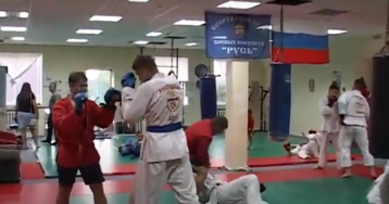 Тренировка в спортивном клубе боевых искусств «Русь»