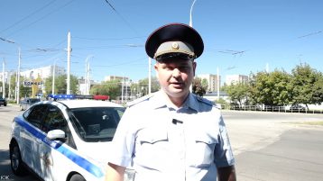 Обращение сотрудника ДПС к велосипедистам