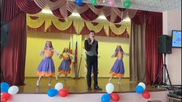 Праздник День Учителя в 11 школе