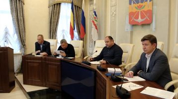 На депутатской комиссии по бюджету