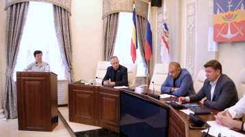 На депутатской комиссии по социальному развитию