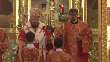 Епископ совершил Божественную литургию в кафедральном соборе