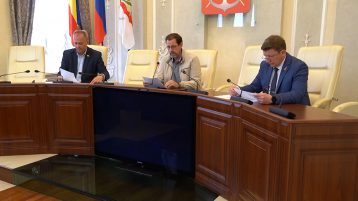 На постоянной депутатской комиссии по самоуправлению
