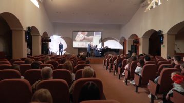 Музыка помогает пережить самые темные времена
